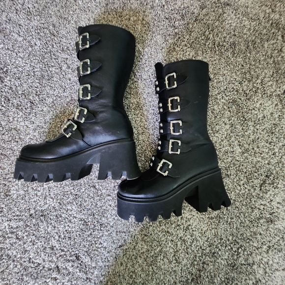 Platforms - Picture 4 of 10